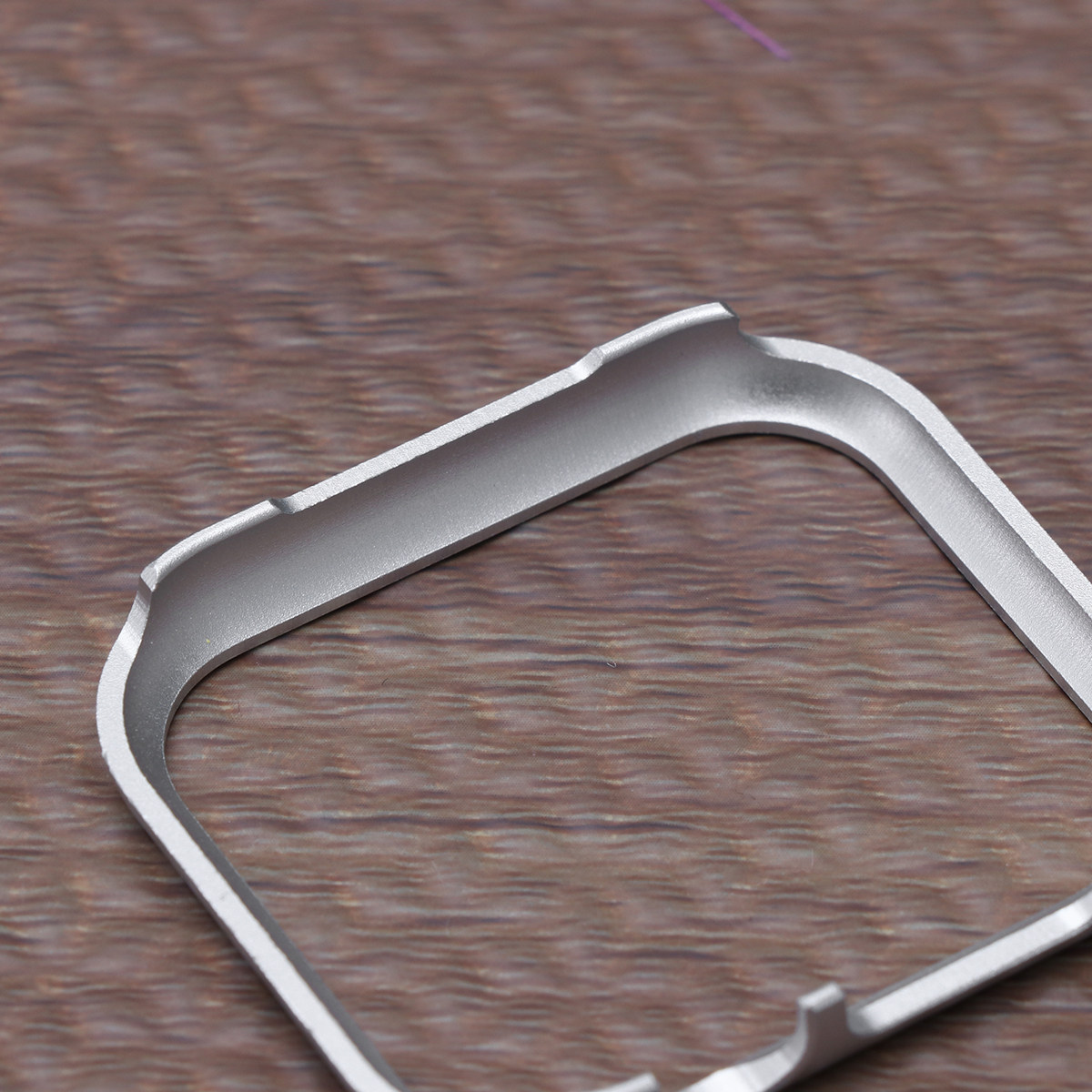إطار ساعة من سبائك الألومنيوم  - مراجعة Metal Bumper Aluminum Frame Case وسعره